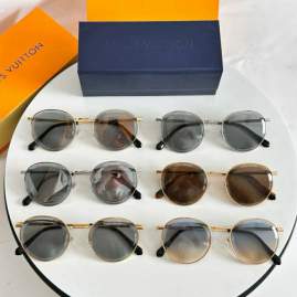 Picture of Louis Vuitton Sunglasses _SKUfw77710101fw